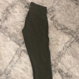 Olive Lululemon Train Times. Size 8.